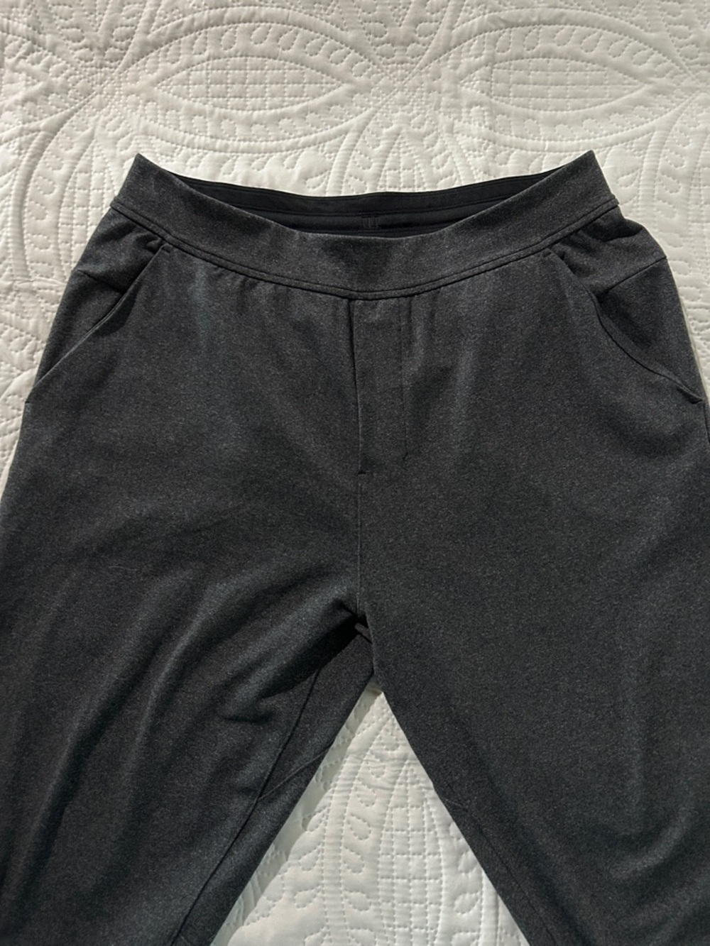 LULULEMON Men's Heather Charcoal Pull-On Ponte Pants Sz: L - Picture 2 of 8
